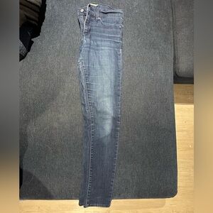 Levi’s 311 Shaping Skinny